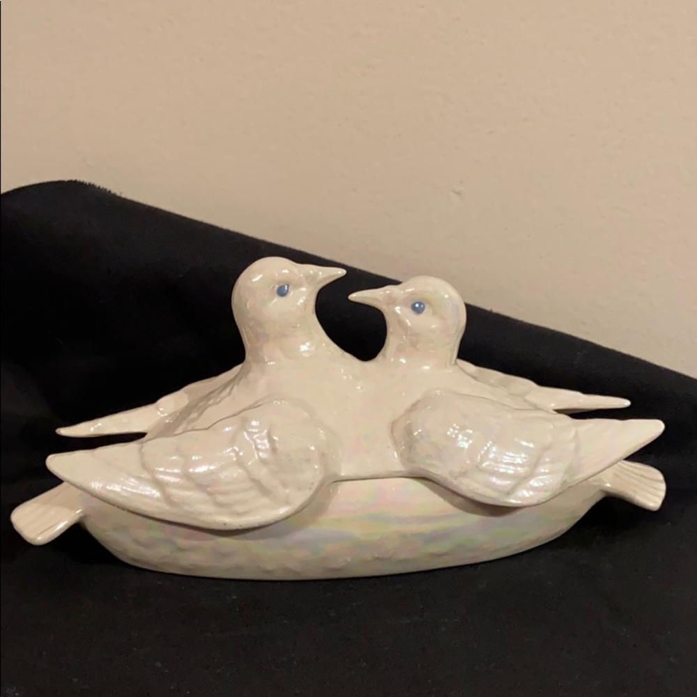🔥Provincial Dove Trinket Dish Iridescent